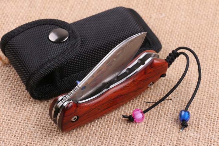 Maple Leaf VG10 Damascus steel folding pocket knife UD404704